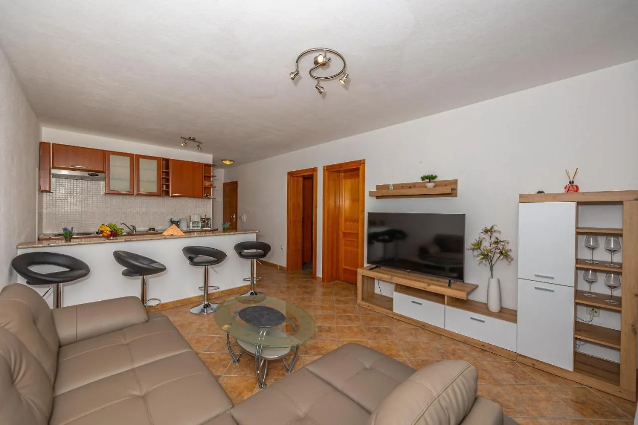 Apartments Lacic 2 Crikvenica 0*,  Croatia