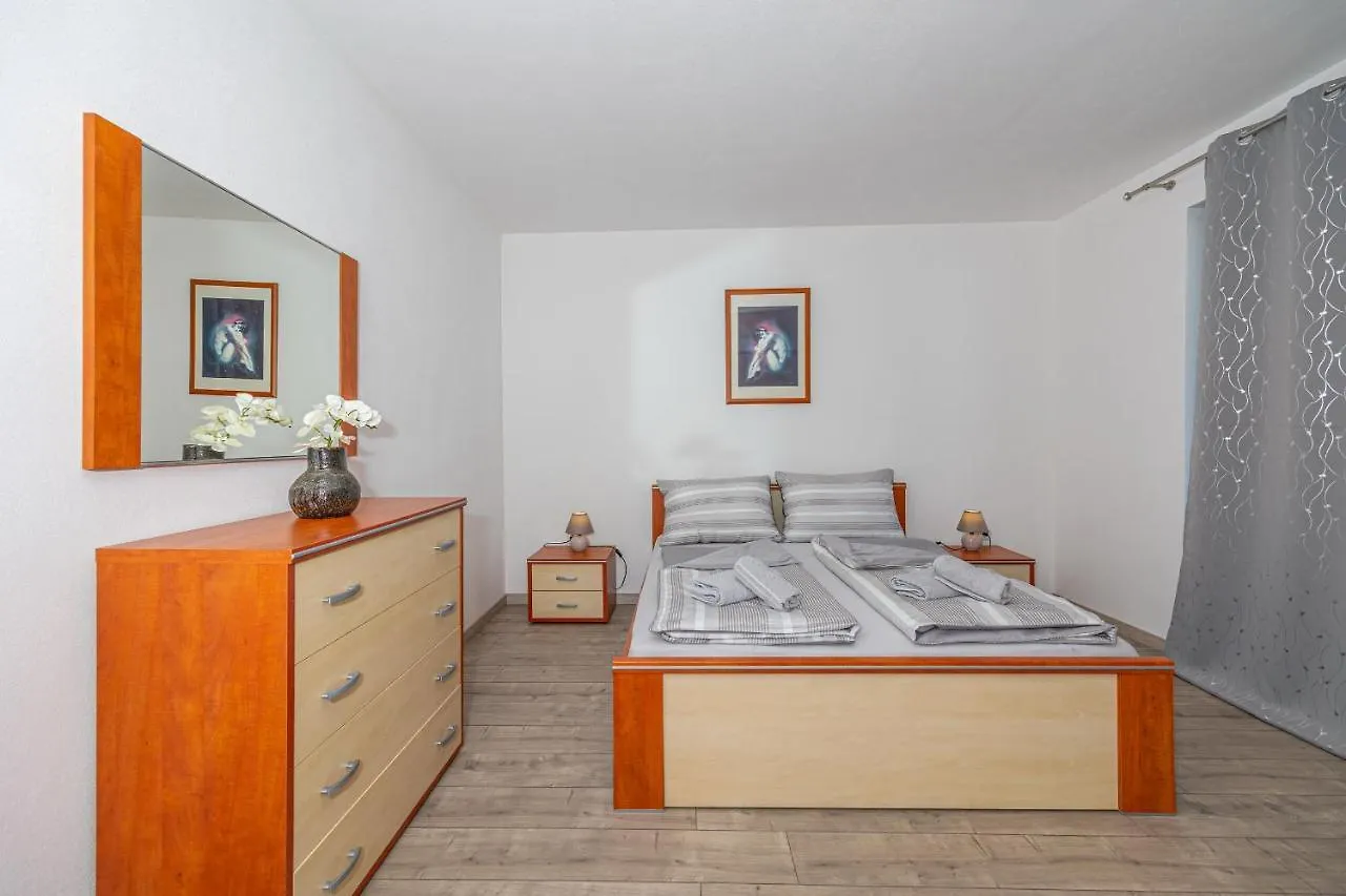 Apartments Lacic 2 Crikvenica